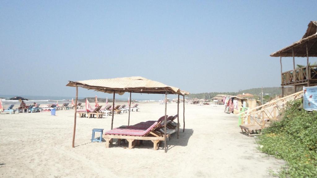 Tivai Beach Cottages Калангут Екстер'єр фото